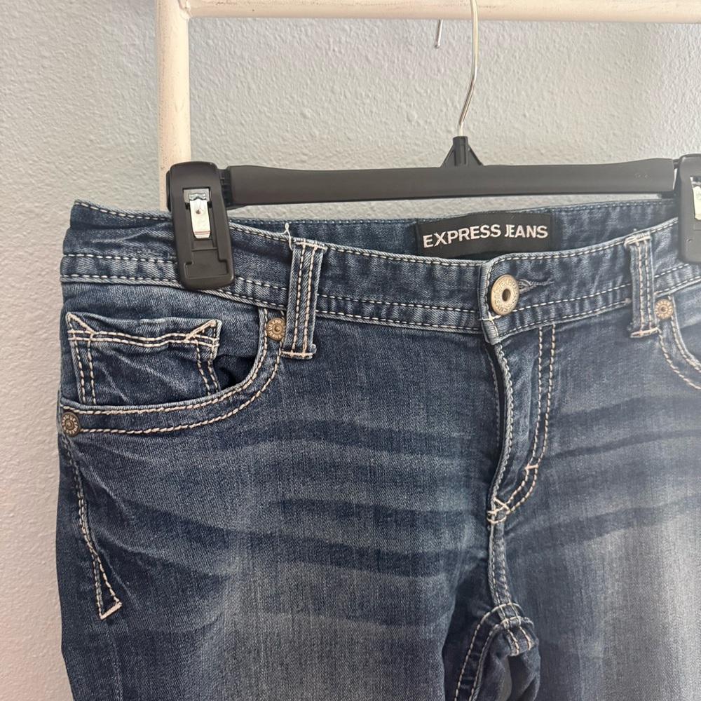 Express Jean - Picture 2 of 5